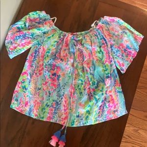 Off the shoulder colorful summer staple